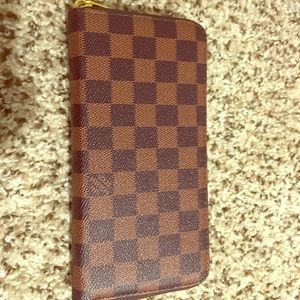 Faux Luis Vuitton Wallet